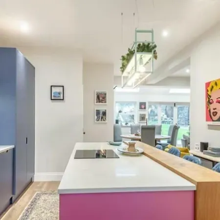 Holiday home Mulgrave House
