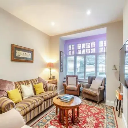 Mulgrave House Holiday home Scarborough